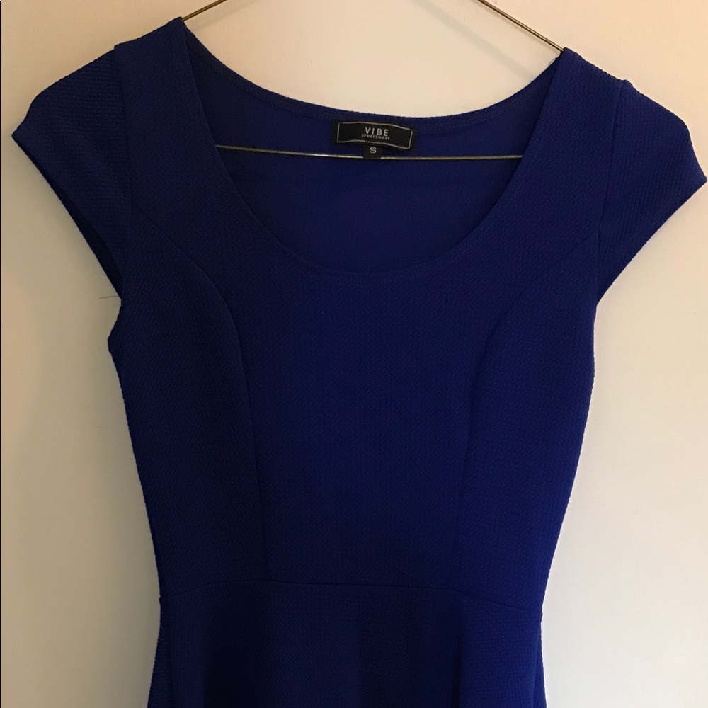 Dress - Picture 2 of 2